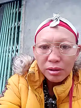 Snapshot of nui-show chatting on 11-02-25, 02:14 nui-show online show from 11-02-25, 02:14