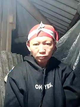 Snapshot of nui-show chatting on 11-17-25, 10:15 nui-show online show from 11-17-25, 10:15