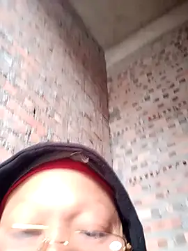 Snapshot of nui-show chatting on 12-17-25, 01:44 nui-show online show from 12-17-25, 01:44