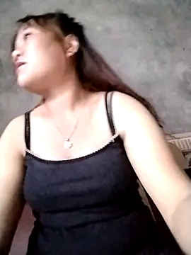 mai-cute online show from 10-25-25, 12:29