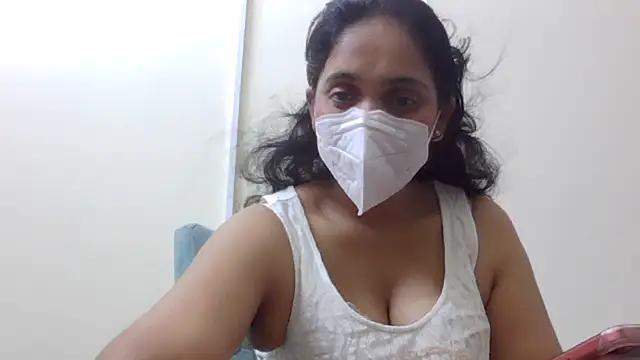 Snapshot of shainiasha1 chatting on 07-13-26, 06:00 shainiasha1 online show from 07-13-26, 06:00
