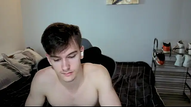 Snapshot of BradyFlint chatting on 06-18-26, 03:40 BradyFlint online show from 06-18-26, 03:40