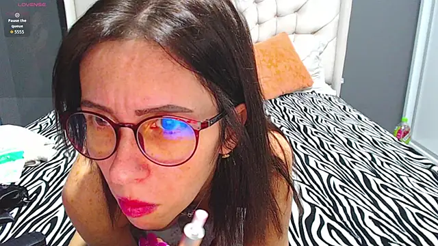 Snapshot of RubySweet11 chatting on 11-04-25, 06:34 RubySweet11 online show from 11-04-25, 06:34