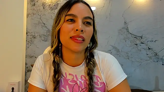 Snapshot of Karina_chastillo chatting on 07-28-26, 06:20 Karina chastillo online show from 07-28-26, 06:20