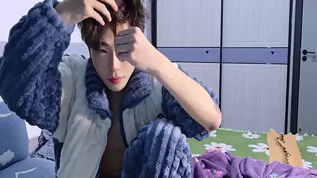 Stuffy-111 online show from 10-27-25, 05:22