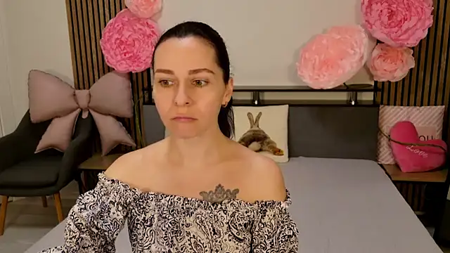 DitaNoir online show from 02-14-26, 10:01