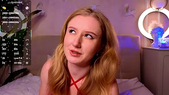 Snapshot of PriscillaPowell chatting on 11-06-25, 07:53 PriscillaPowell online show from 11-06-25, 07:53