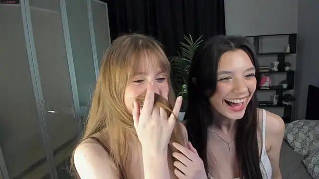 DemetraSadahiro online show from 11-18-25, 12:20