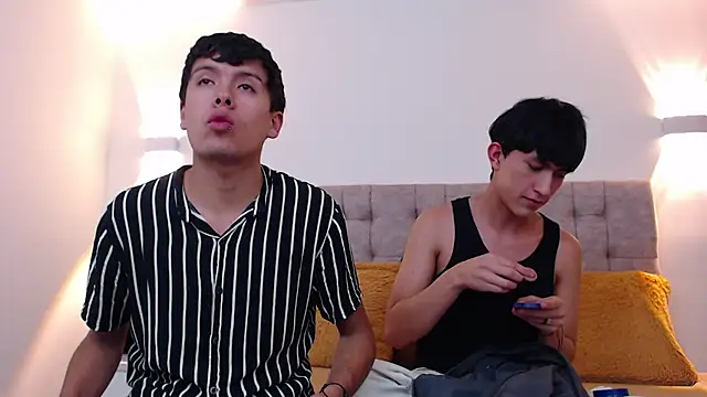 hoot booys  online show from 11-14-25, 09:02