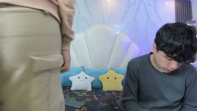 hoot booys  online show from 04-21-26, 08:55