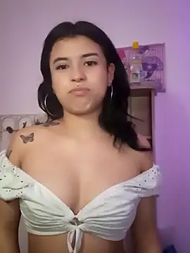 petite coral online show from 02-20-26, 01:46