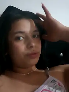 petite coral online show from 03-07-26, 09:17