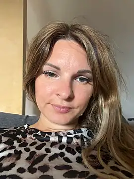 kinkysarahx online show from 07-11-26, 12:30