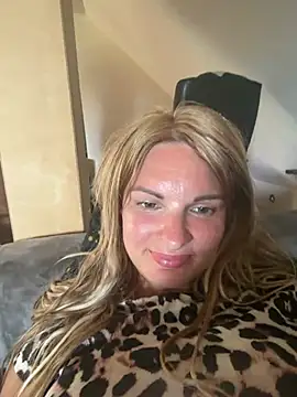kinkysarahx online show from 07-31-26, 02:27