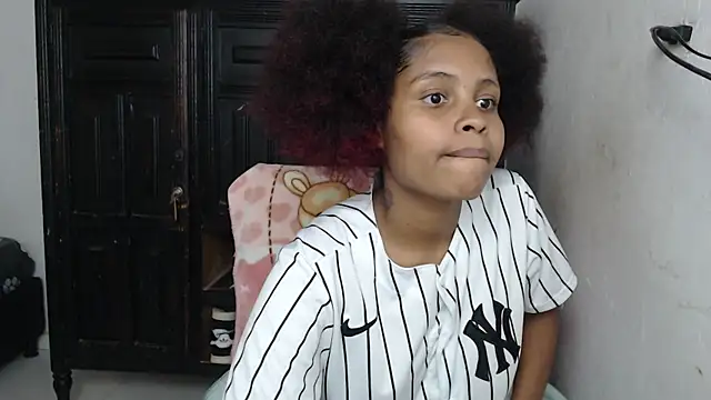 Snapshot of kataleya2021 chatting on 10-20-25, 03:51 kataleya2021 online show from 10-20-25, 03:51