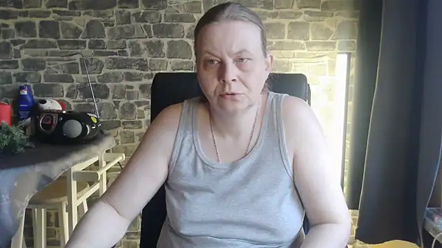 Diamond Bite online show from 12-01-25, 07:24