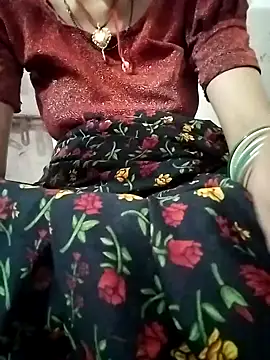 Snapshot of OliveGreen22 chatting on 10-30-25, 09:11 OliveGreen22 online show from 10-30-25, 09:11