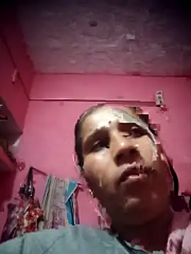 OliveGreen22 online show from 11-19-25, 01:05