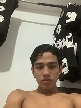 Alex king17 online show from 04-05-26, 06:43