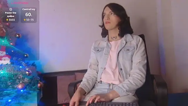 Snapshot of Scarlett_crastrawberry chatting on 11-20-25, 09:36 Scarlett crastrawberry online show from 11-20-25, 09:36