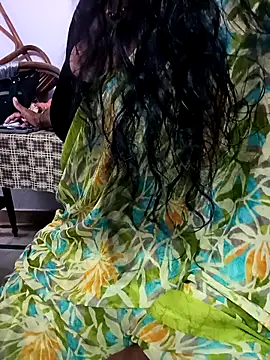 Snapshot of Sravya__ chatting on 11-03-25, 06:03 Sravya online show from 11-03-25, 06:03