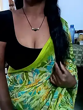 Snapshot of Sravya__ chatting on 11-08-25, 06:57 Sravya online show from 11-08-25, 06:57