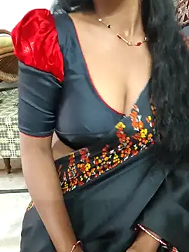 Snapshot of Sravya__ chatting on 11-30-25, 06:28 Sravya online show from 11-30-25, 06:28