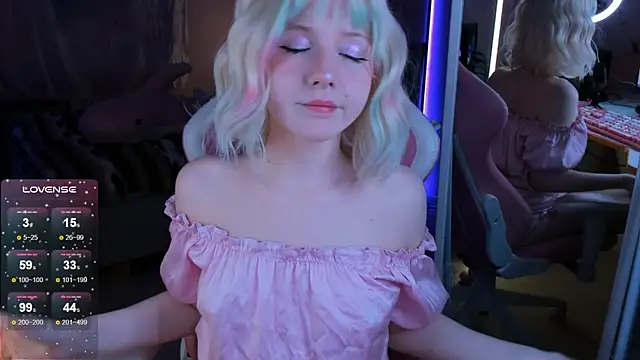 likedoll online show from 10-24-25, 04:14