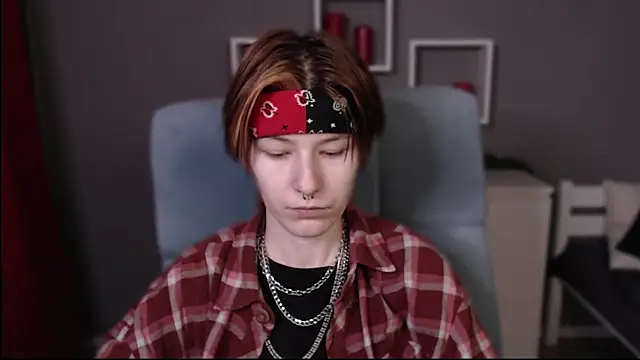 guitarandangell online show from 01-16-26, 05:11