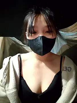 linh-miu99 online show from 01-09-26, 07:15