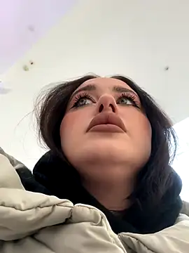 KiraSunshine online show from 11-06-25, 04:02