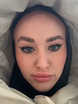 KiraSunshine online show from 11-07-25, 03:39