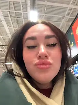 KiraSunshine online show from 11-28-25, 04:15