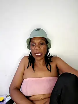 Hotcougar online show from 11-29-25, 12:52