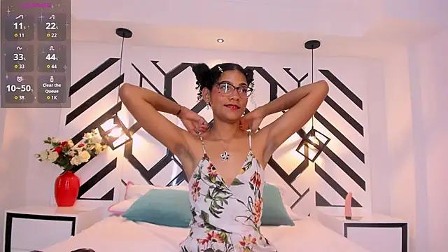 Snapshot of AuroraPinkk chatting on 12-15-25, 11:09 AuroraPinkk online show from 12-15-25, 11:09