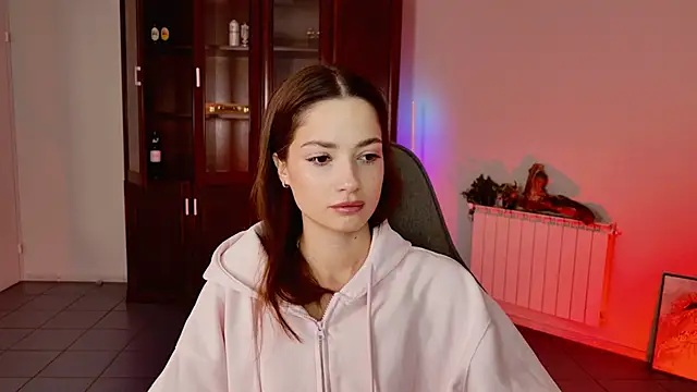 KiraVair online show from 12-19-25, 10:11