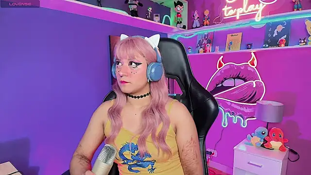 LuanEter online show from 02-28-26, 01:45