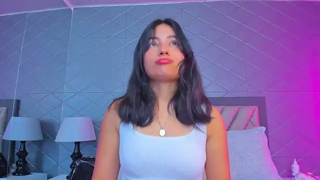 Snapshot of ViolettRouse chatting on 02-02-26, 04:49 ViolettRouse online show from 02-02-26, 04:49