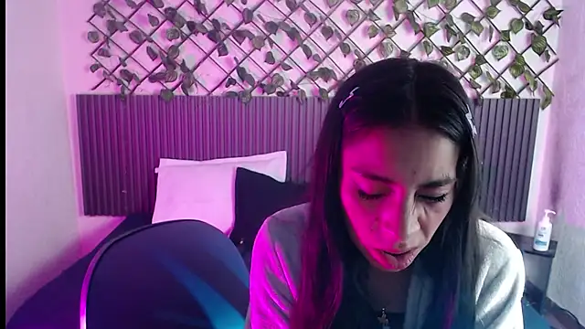 Snapshot of Lunaa_07 chatting on 04-09-26, 10:53 Lunaa 07 online show from 04-09-26, 10:53