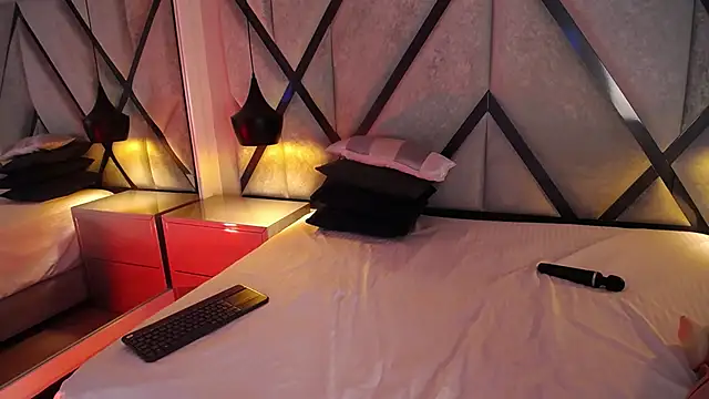 Snapshot of AriaWillss chatting on 12-04-25, 12:25 AriaWillss online show from 12-04-25, 12:25