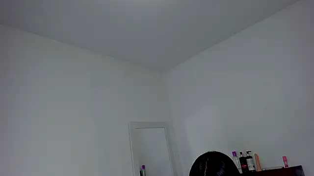 Snapshot of tifanymonroe chatting on 10-20-25, 10:49 tifanymonroe online show from 10-20-25, 10:49