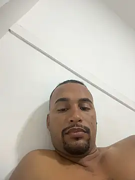 Snapshot of casalbrhot25 chatting on 10-23-25, 09:57 casalbrhot25 online show from 10-23-25, 09:57