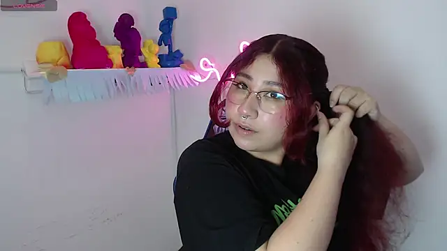 Snapshot of littlee_red chatting on 11-14-25, 10:07 littlee red online show from 11-14-25, 10:07