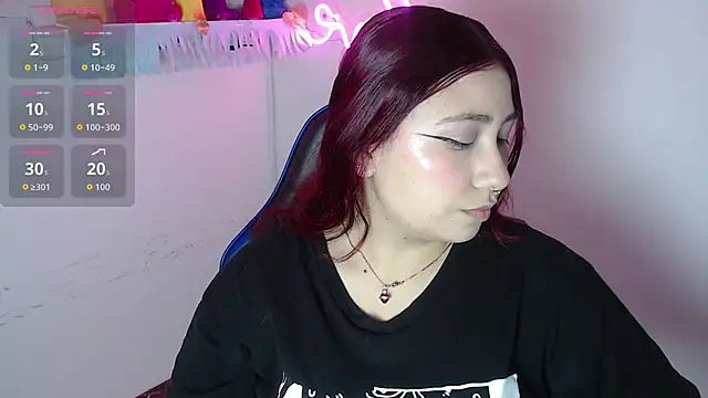 Snapshot of littlee_red chatting on 11-28-25, 08:33 littlee red online show from 11-28-25, 08:33