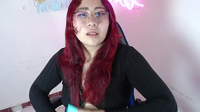 Snapshot of littlee_red chatting on 12-13-25, 08:25 littlee red online show from 12-13-25, 08:25