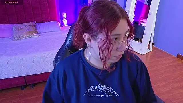 littlee red online show from 03-07-26, 07:55