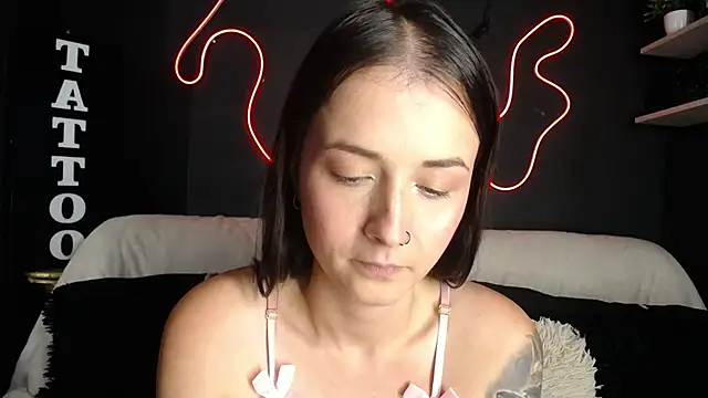 Emma sweet hot online show from 04-28-26, 02:38