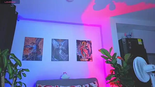 SophiaBerryy online show from 12-04-25, 01:59