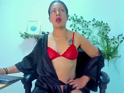 Snapshot of canelaa___ chatting on 10-28-25, 02:20 canelaa online show from 10-28-25, 02:20