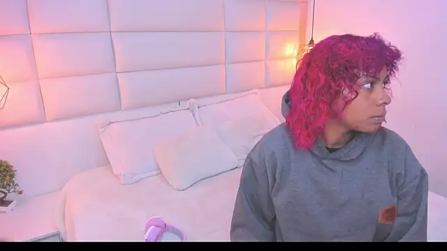 Sofia clk online show from 04-09-26, 03:06